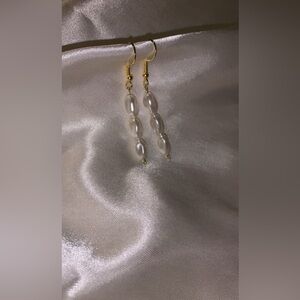 Handcrafted Pearl drop earrings in white and gold